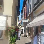 Garibaldi شقة ستريزا