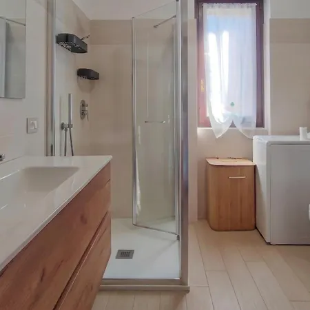 Garibaldi Apartment *