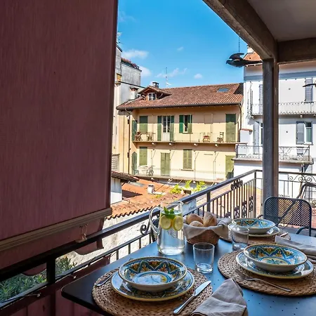 Garibaldi Apartment *